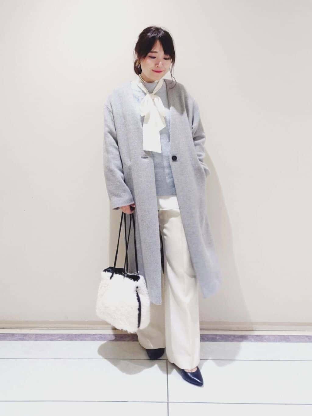 TOMOMIさんの「INDIVI｜ボアミドルバッグ」を使ったコーディネート