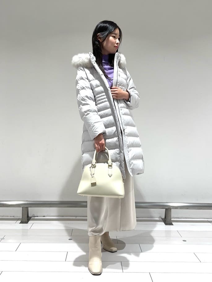 fukaさんの「UNTITLED｜【はっ水機能/フード取り外し可/防寒】ロングダウンコート」を使ったコーディネート