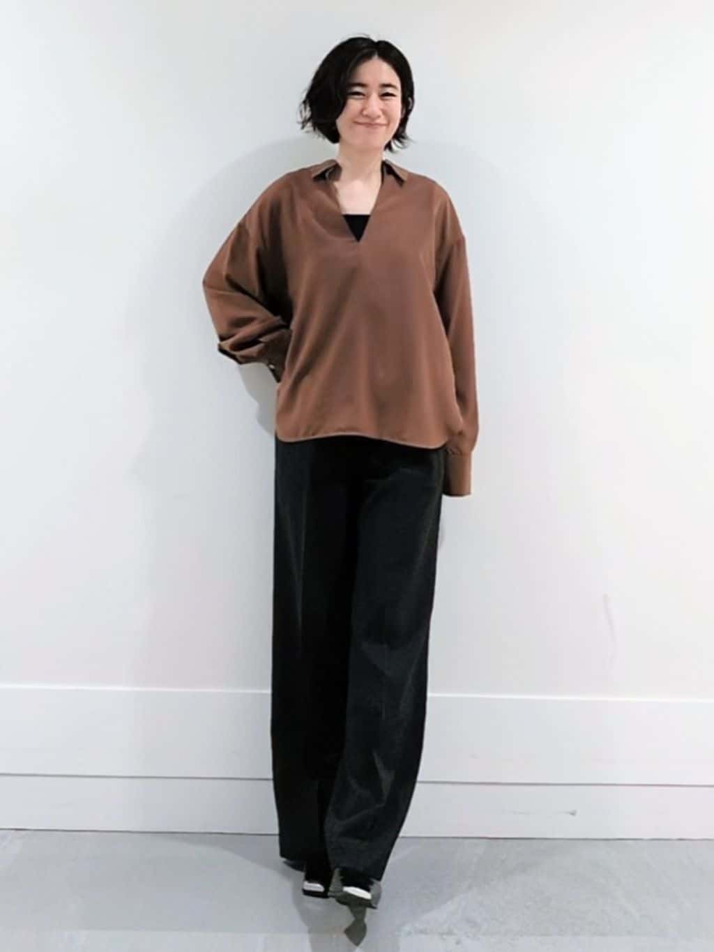 ミズタさんの「UNTITLED｜【セットアップ可/スキッパー/ゆったり】リラクパウダーシャツ」を使ったコーディネート