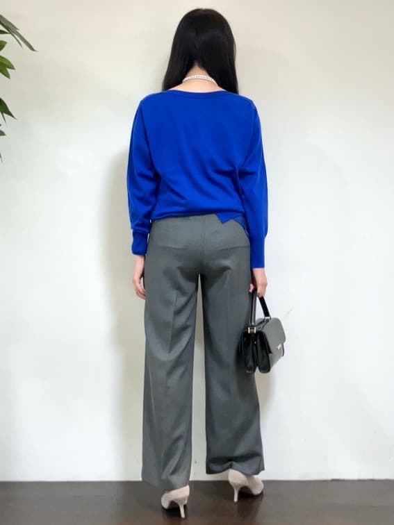 カレンさんの「UNTITLED｜【前開きボタン/ベルト付/羽織シャツ/】2WAYトレンチ風ワンピース」を使ったコーディネート