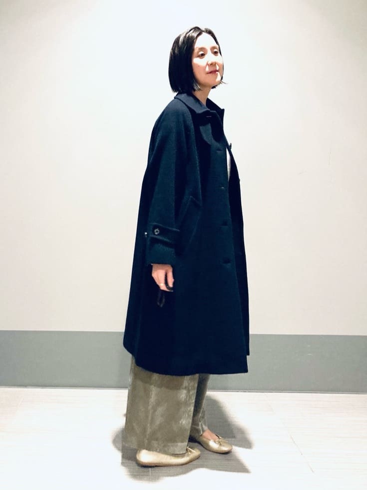 Furuさんの「DRESSTERIOR｜Super110sウールステンカラーコート」を使ったコーディネート