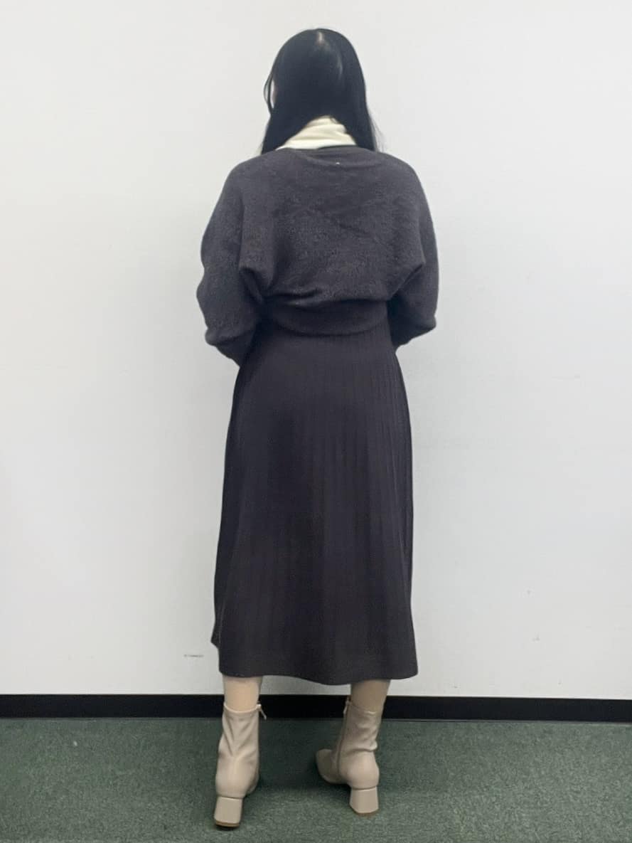 Hitomiさんの「index｜ラメフェザープルオーバーセット ニットワンピース【洗濯機OK】《XS～LL》」を使ったコーディネート