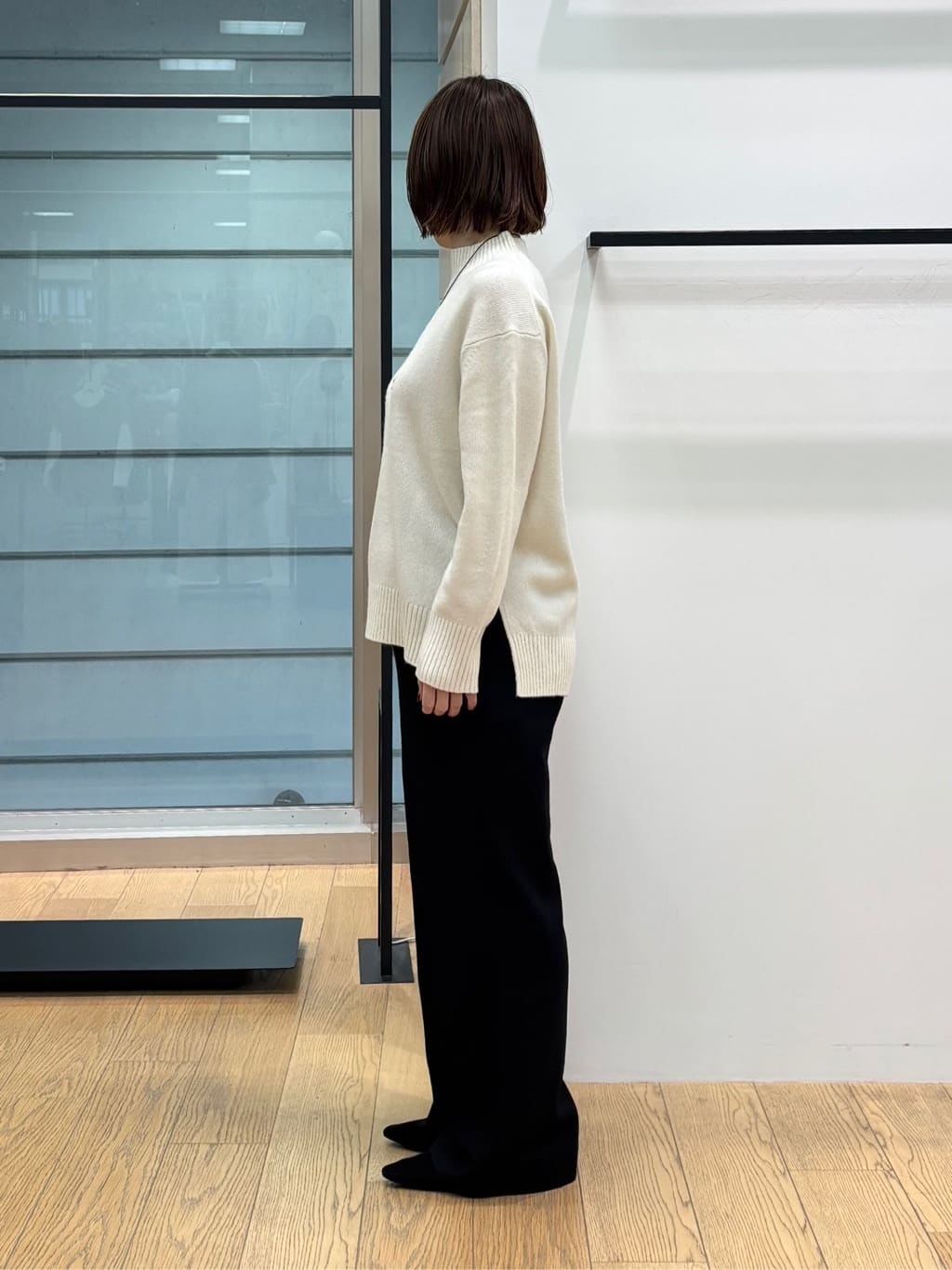 asamiさんの「INDIVI｜【冬ニット人気NO．1！／カシミヤ混】ミドルゲージハイネックニット」を使ったコーディネート