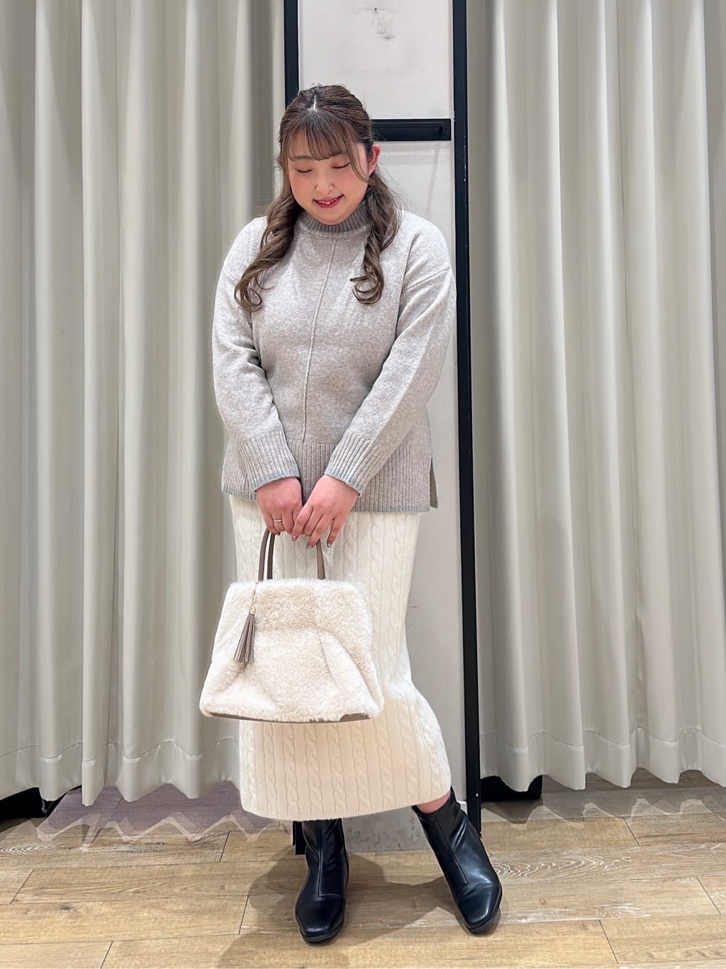 suzuさんの「grove｜【名品アウター/800FP・多機能】つつまれダウンロング」を使ったコーディネート