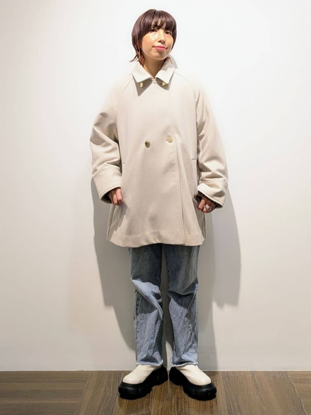 4410さんの「THE SHOP TK｜デニムフレアパンツ【洗濯機可】」を使ったコーディネート