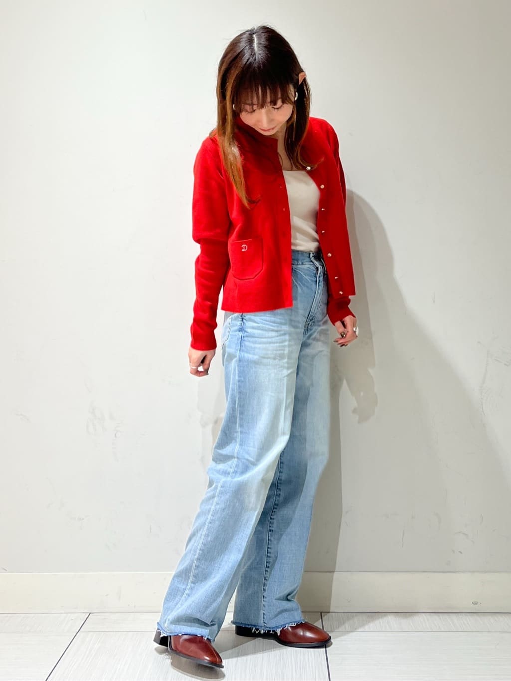 じゅんさんの「DRESSTERIOR｜センタープレス ワイドストレートデニム」を使ったコーディネート