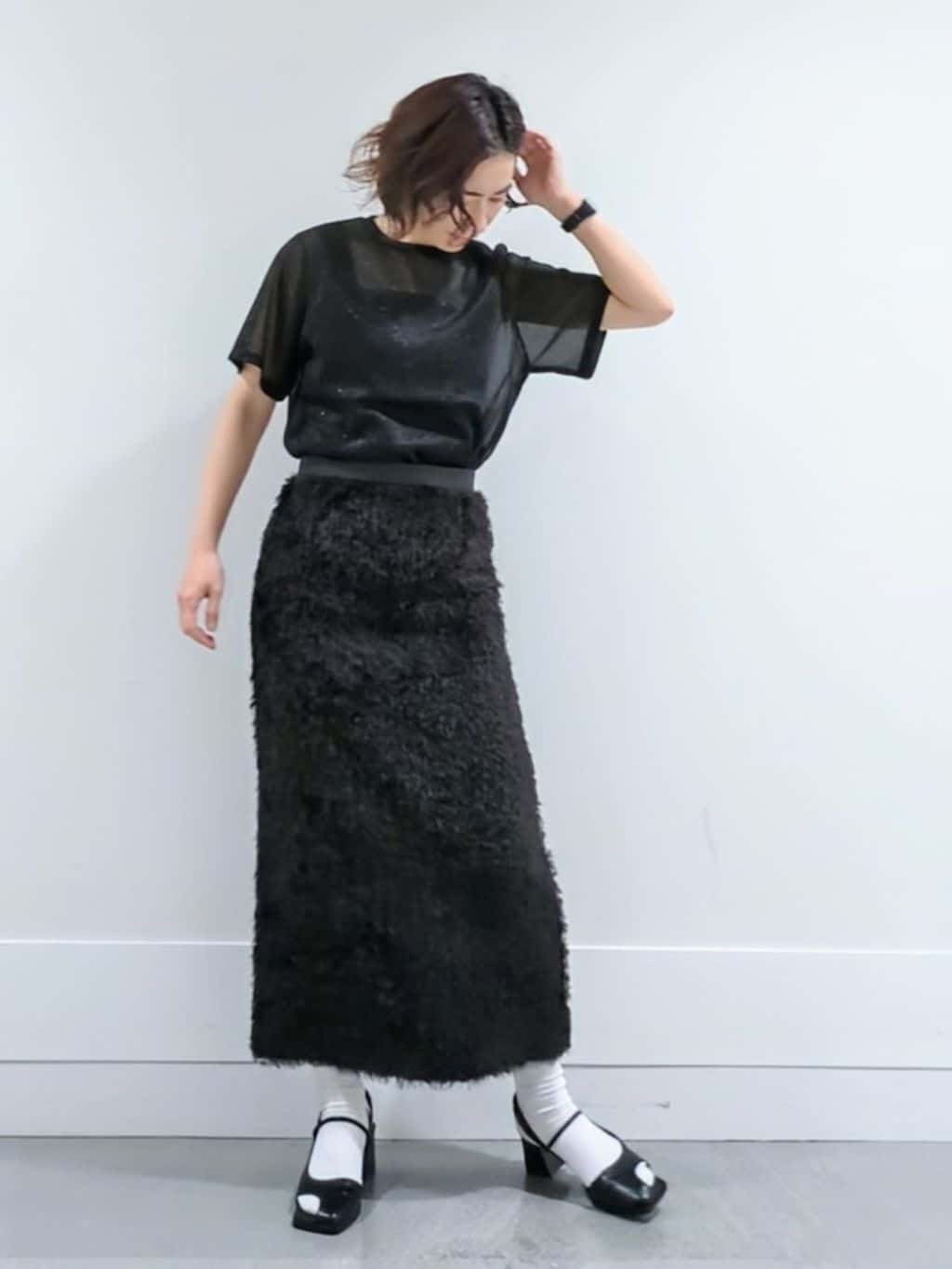 ミズタさんの「UNTITLED｜【洗える】ラメシアーTシャツ」を使ったコーディネート
