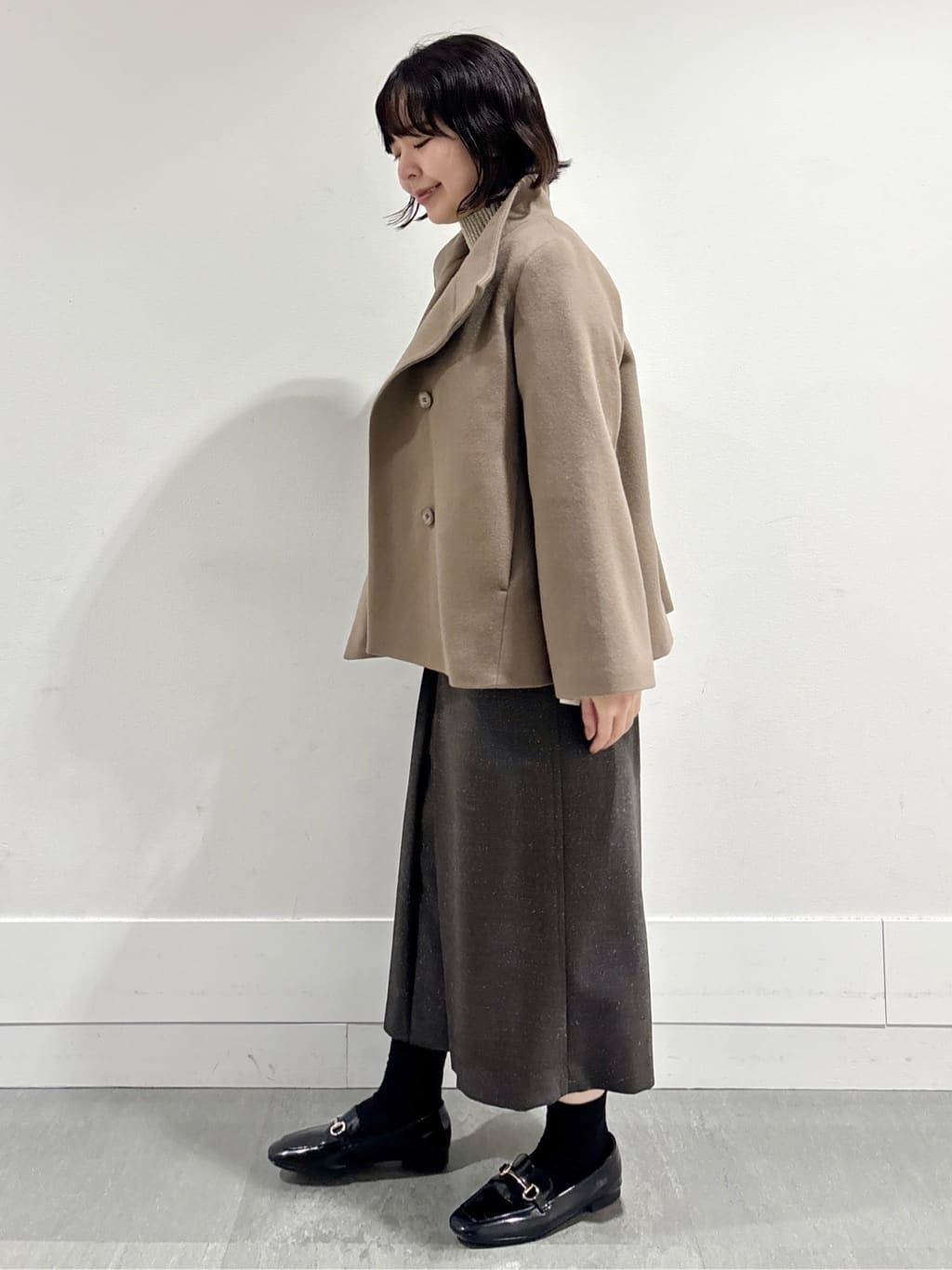 モエカさんの「UNTITLED｜【着回しが効く／オンオフアウター】ウールショートコート」を使ったコーディネート