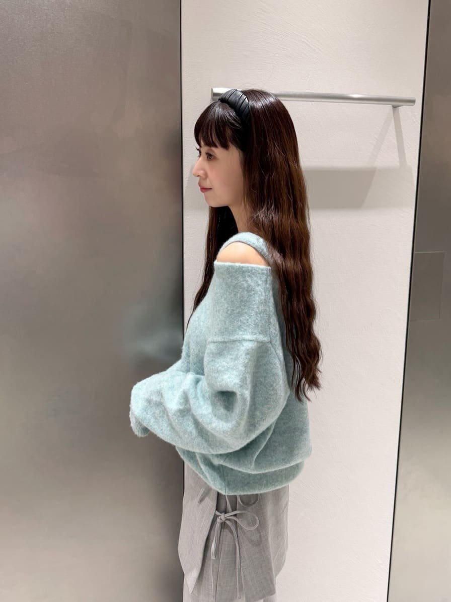 kanamiさんの「CODE A｜M cloudy over V pullover」を使ったコーディネート