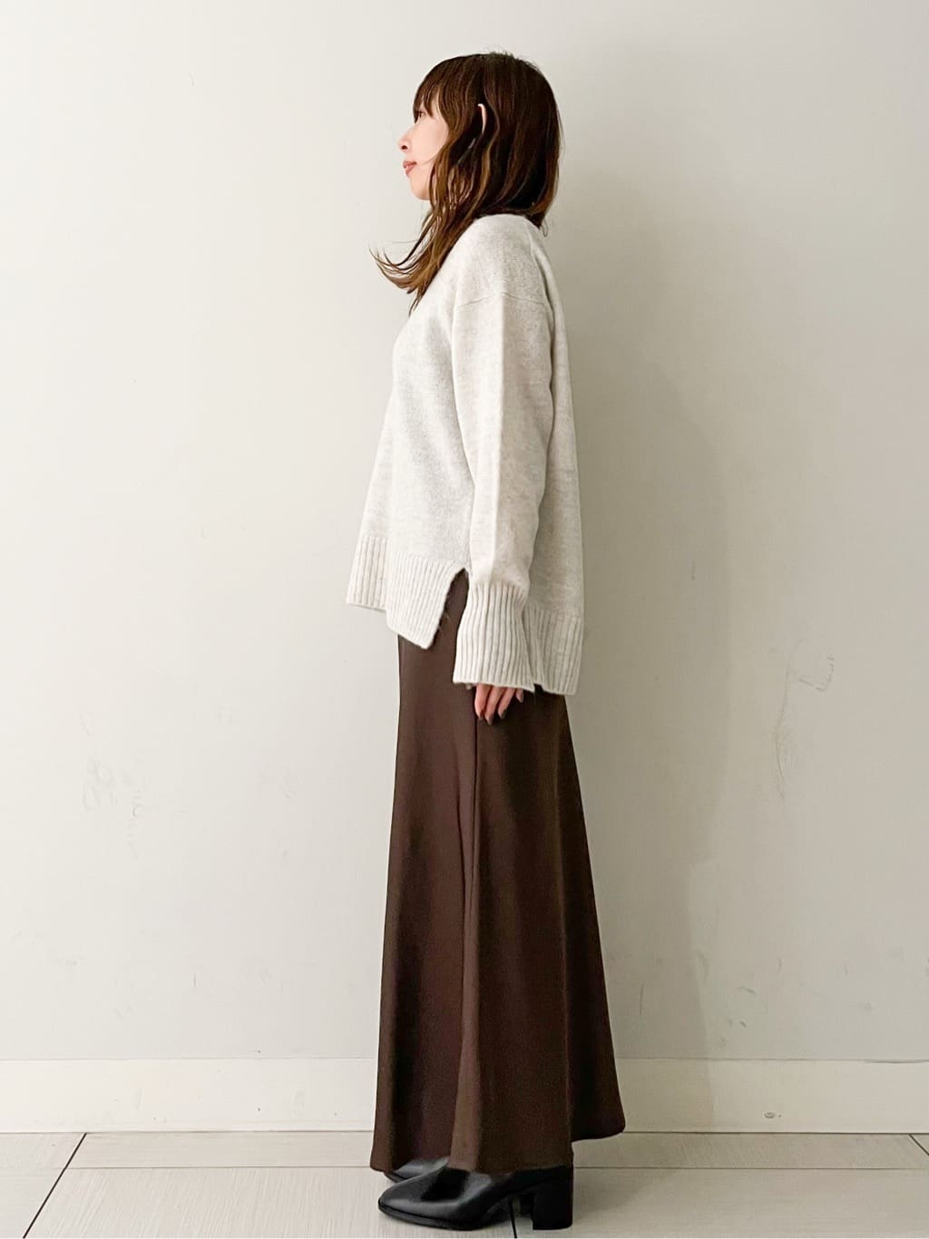 じゅんさんの「DRESSTERIOR｜アルパカブレンドVネックニット」を使ったコーディネート