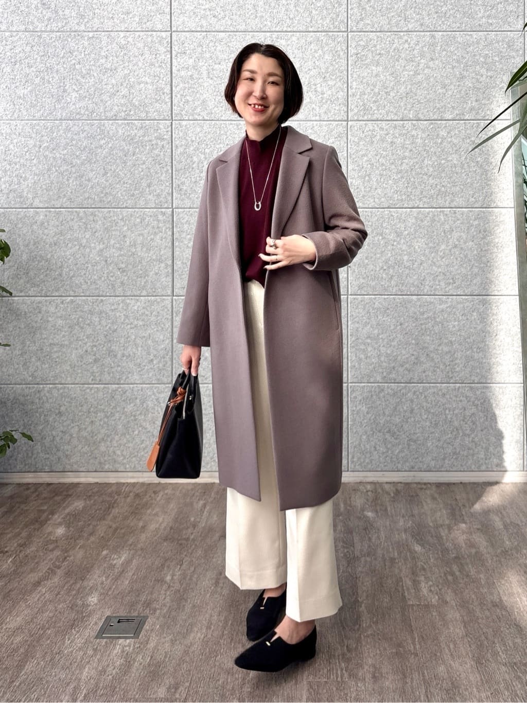 yuriさんの「INDIVI｜【洗える／毛玉になりにくい】エクストラファインウール ハイネックニット」を使ったコーディネート