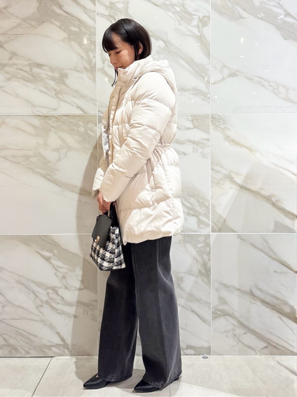 マキさんの「index｜《丈が選べる》デニムバギーパンツ【洗濯機洗い可】」を使ったコーディネート