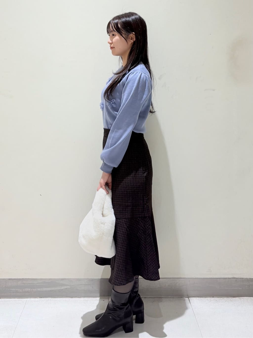 きみさんの「OPAQUE.CLIP｜フラワーモチーフハイネックニット【洗える】」を使ったコーディネート