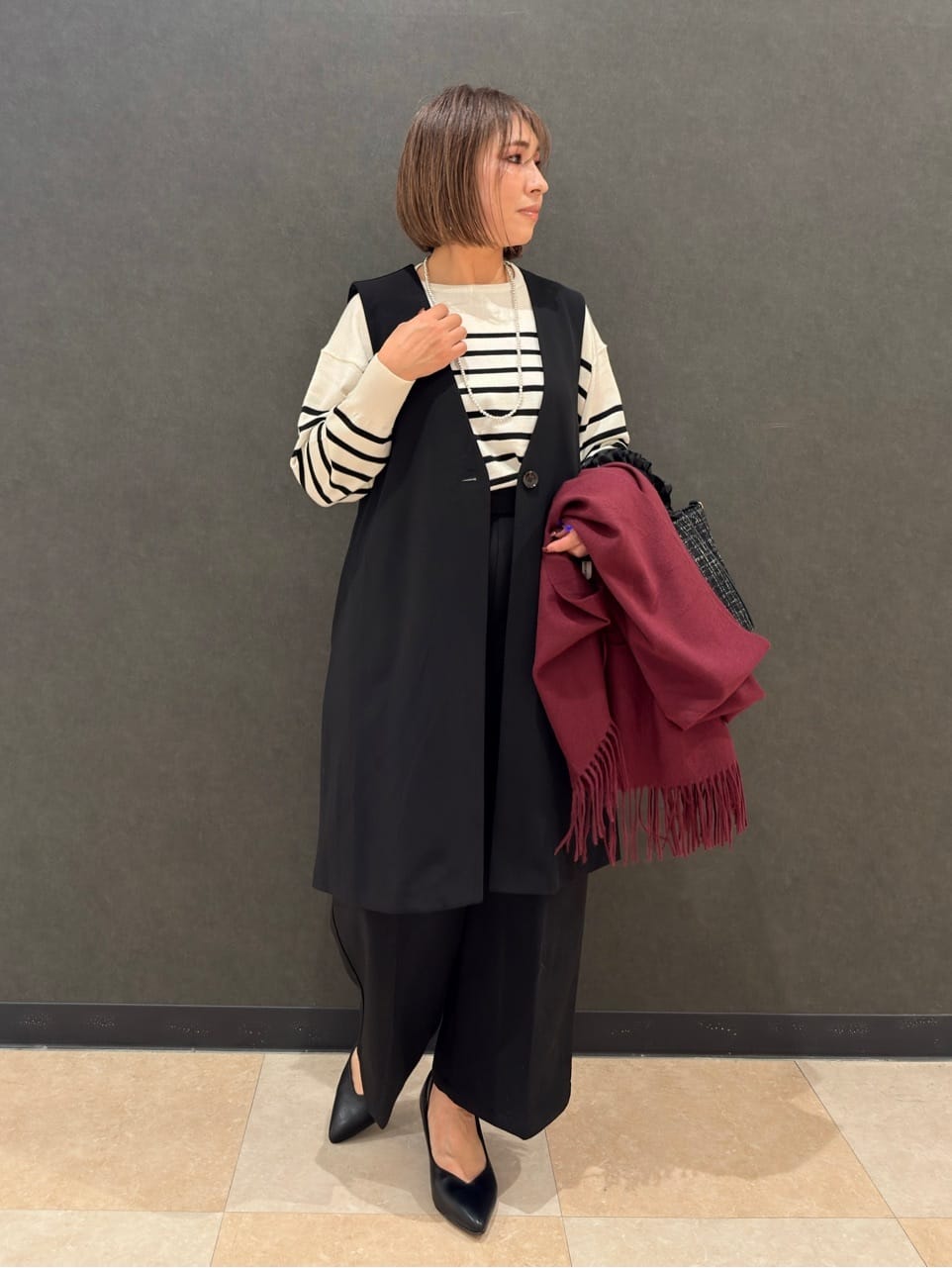 Megさんの「SHOO･LA･RUE｜【洗濯機可/セットアップ可/S-3L】きちんと楽に。カットジョーゼット ロングジレ」を使ったコーディネート