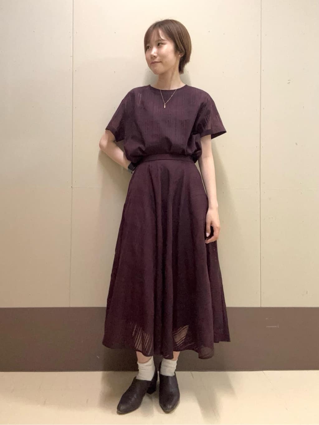mioさんの「UNTITLED｜【セットアップ可/後ろウエストゴム】シアーチェックスカート」を使ったコーディネート
