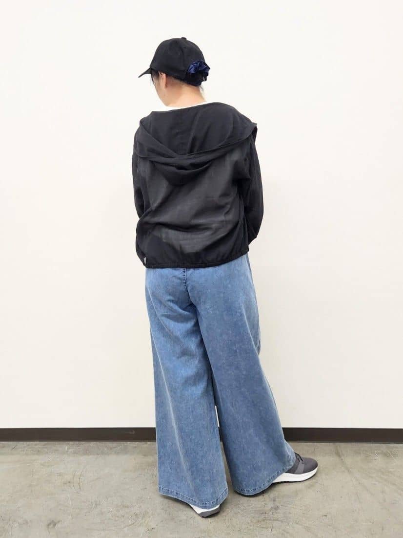くまさんの「SHOO･LA･RUE｜【S-LL】大人の抜け感 シアーボイルフーディパーカ」を使ったコーディネート