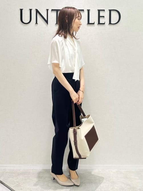 Miwaさんの「UNTITLED｜◆【通勤/オフィス/二の腕カバー】ボウタイブラウス」を使ったコーディネート