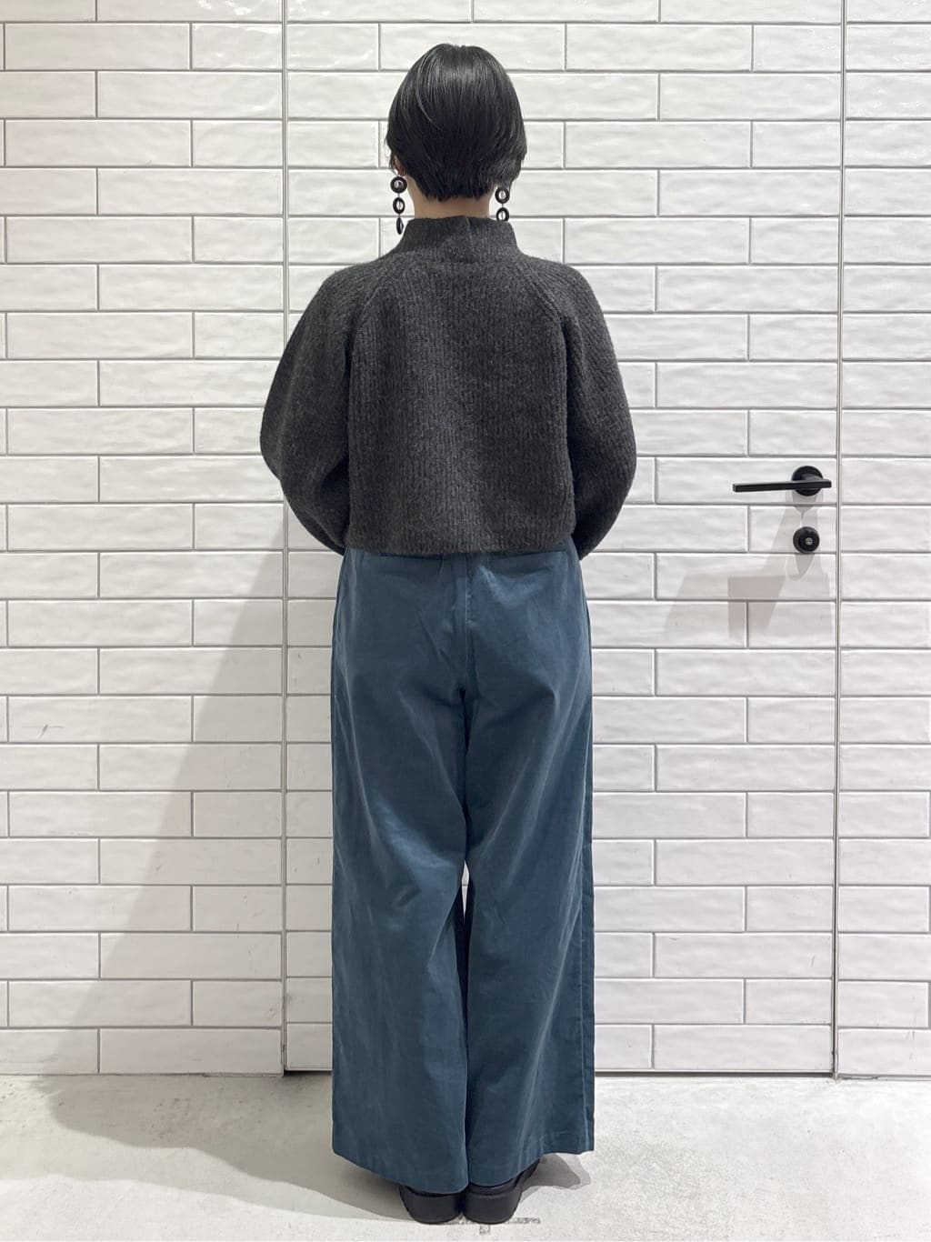 ayumiさんの「OPAQUE.CLIP｜MIXミドルゲージショートあぜニット【洗濯機OK】」を使ったコーディネート