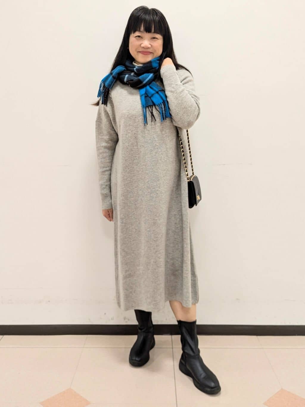 ともさんの「UNTITLED｜【ロング丈/ゆったりシルエット】テントライン ニットワンピース」を使ったコーディネート