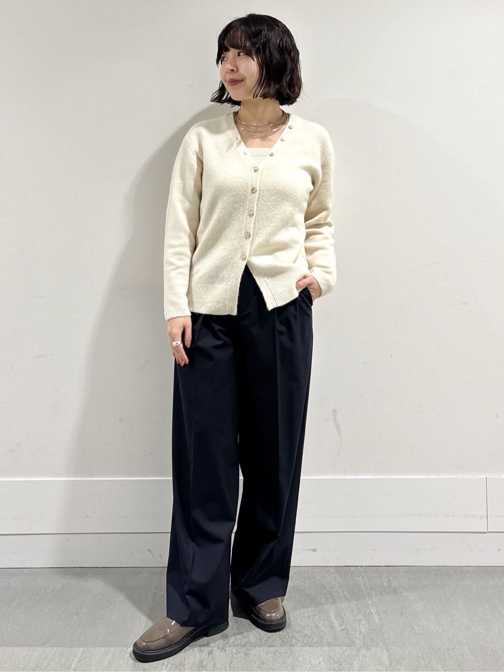 モエカさんの「UNTITLED｜【トレンド/柔らかな素材感】ビスチェセットカーディガン」を使ったコーディネート