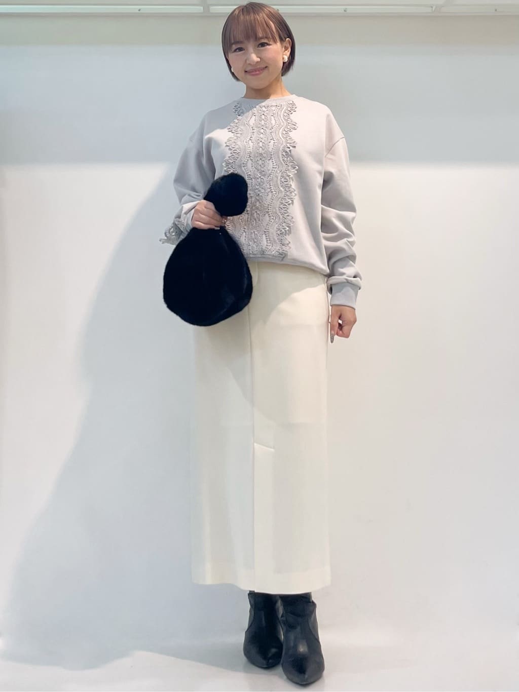 chiiさんの「COUP DE CHANCE｜◆【COLLECTION LINE】レース付プルオーバー」を使ったコーディネート