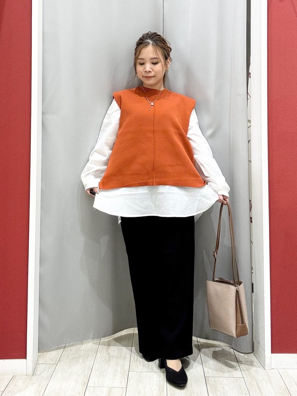 shioさんの「SHOO･LA･RUE｜【S-LL/2点セット】着回し自在 ニットベスト＋フレアブラウス」を使ったコーディネート