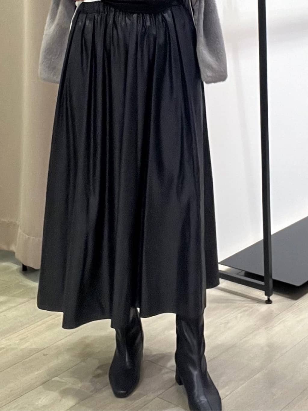 TOMOMIさんの「INDIVI｜ミンク調フェイクファージレ」を使ったコーディネート
