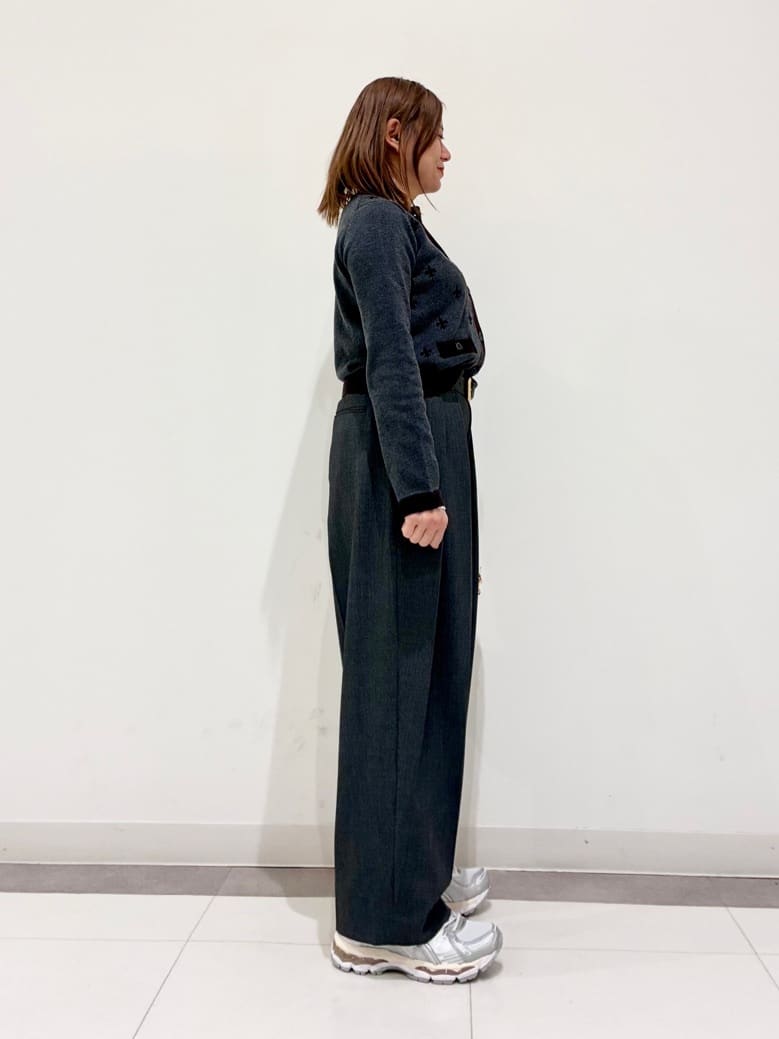 Reecoさんの「DRESSTERIOR｜◆リリィクレストカーディガン」を使ったコーディネート