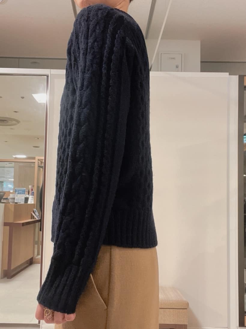 IWAMOさんの「UNTITLED｜【洗える】スポンディッシュ ケーブル柄ニット」を使ったコーディネート