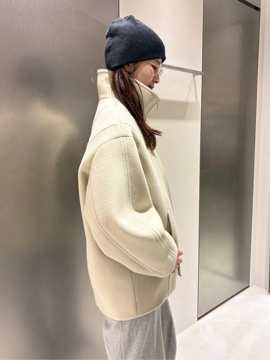 iwamiさんの「CODE A｜wool volume short coat」を使ったコーディネート