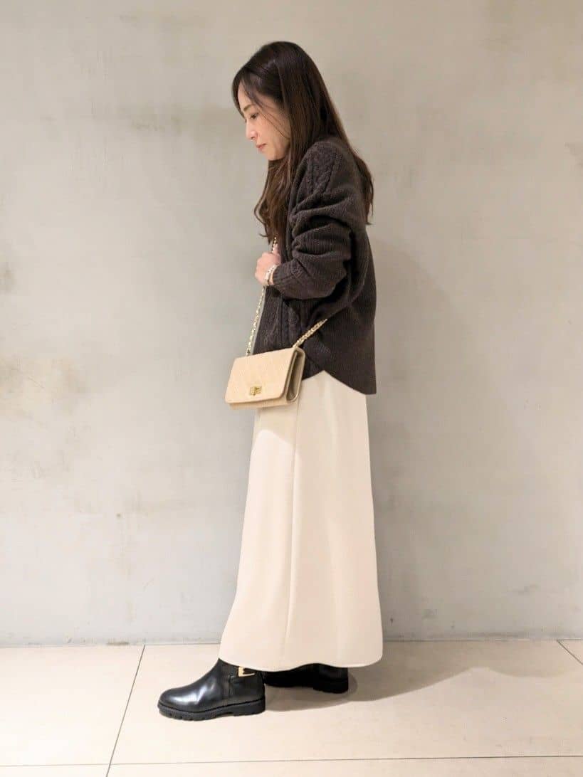kanaさんの「UNTITLED｜【洗える】ケーブルデザイン ラウンドヘムニット」を使ったコーディネート