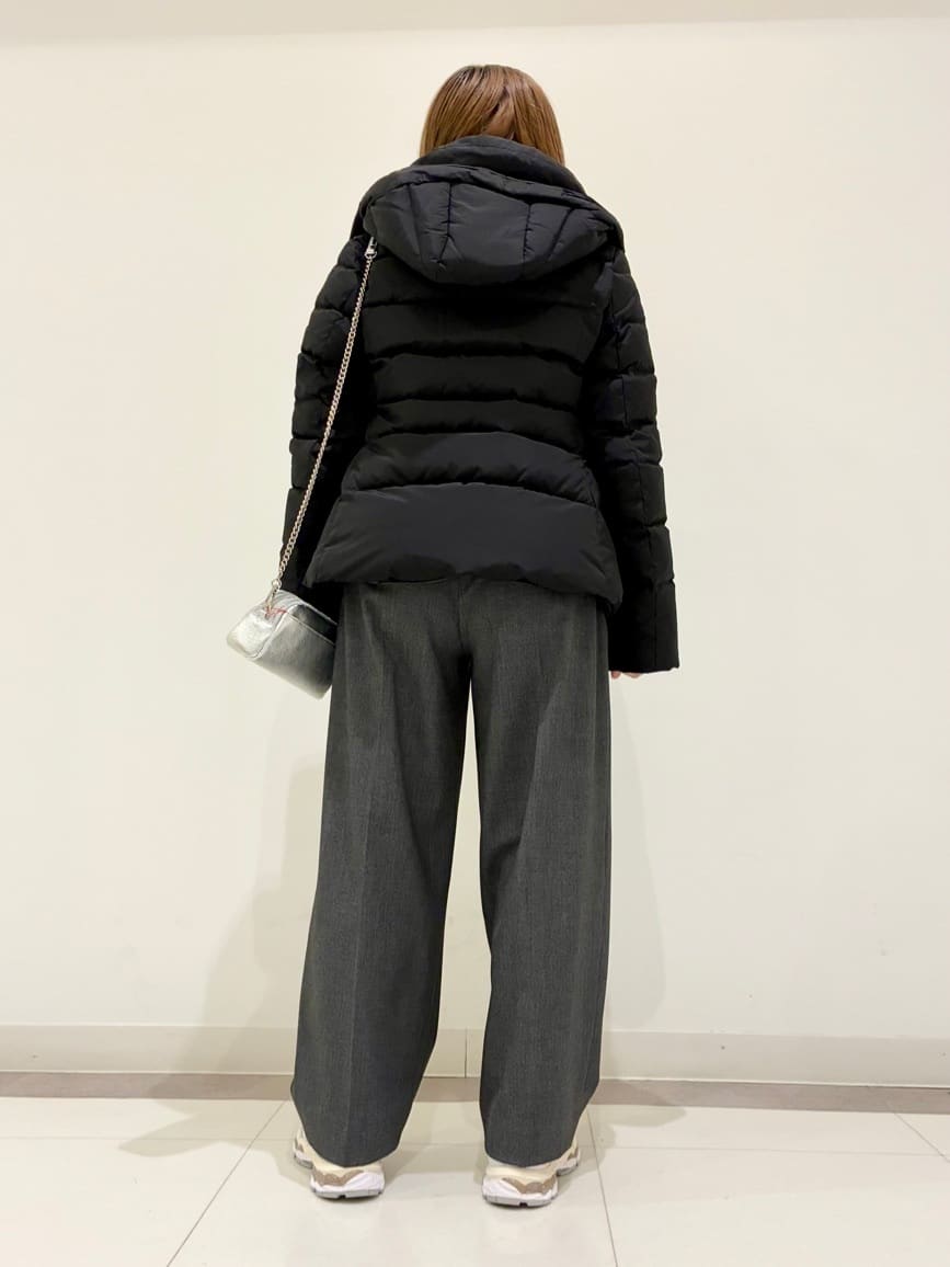 Reecoさんの「DRESSTERIOR｜◆リリィクレストカーディガン」を使ったコーディネート
