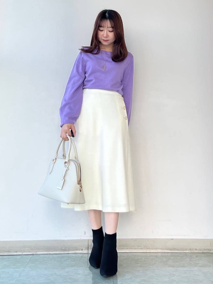 KAHOさんの「UNTITLED｜【きれいめ/洗える】ラメ入りワイドボートネックニット」を使ったコーディネート