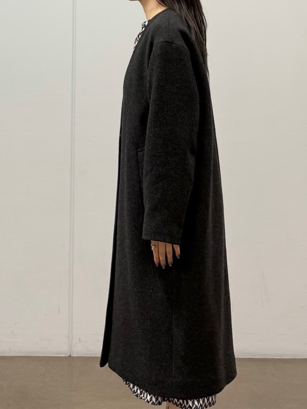 mizukiさんの「INDIVI｜【軽量／ウール混】ライトフォルム ロングコート」を使ったコーディネート