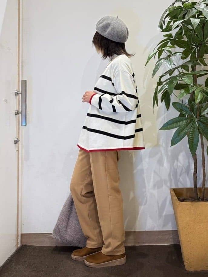 misakiさんの「SHOO･LA･RUE｜【洗濯機可/S-LL】美脚見え あったか裏起毛 テーパードパンツ」を使ったコーディネート