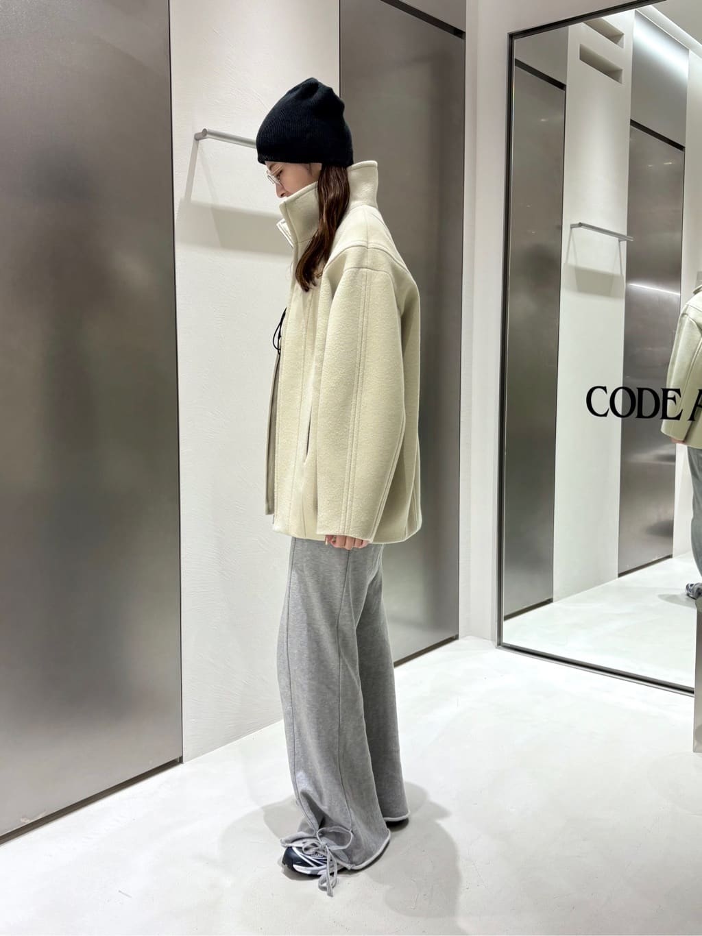 iwamiさんの「CODE A｜wool volume short coat」を使ったコーディネート