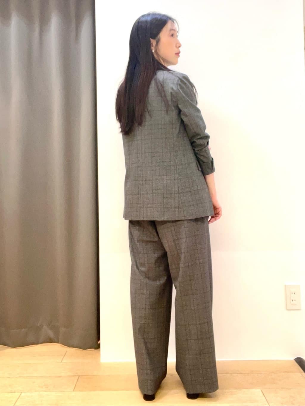 yukoさんの「INDIVI｜【褒められパンツ】ワンタックワイドパンツ」を使ったコーディネート