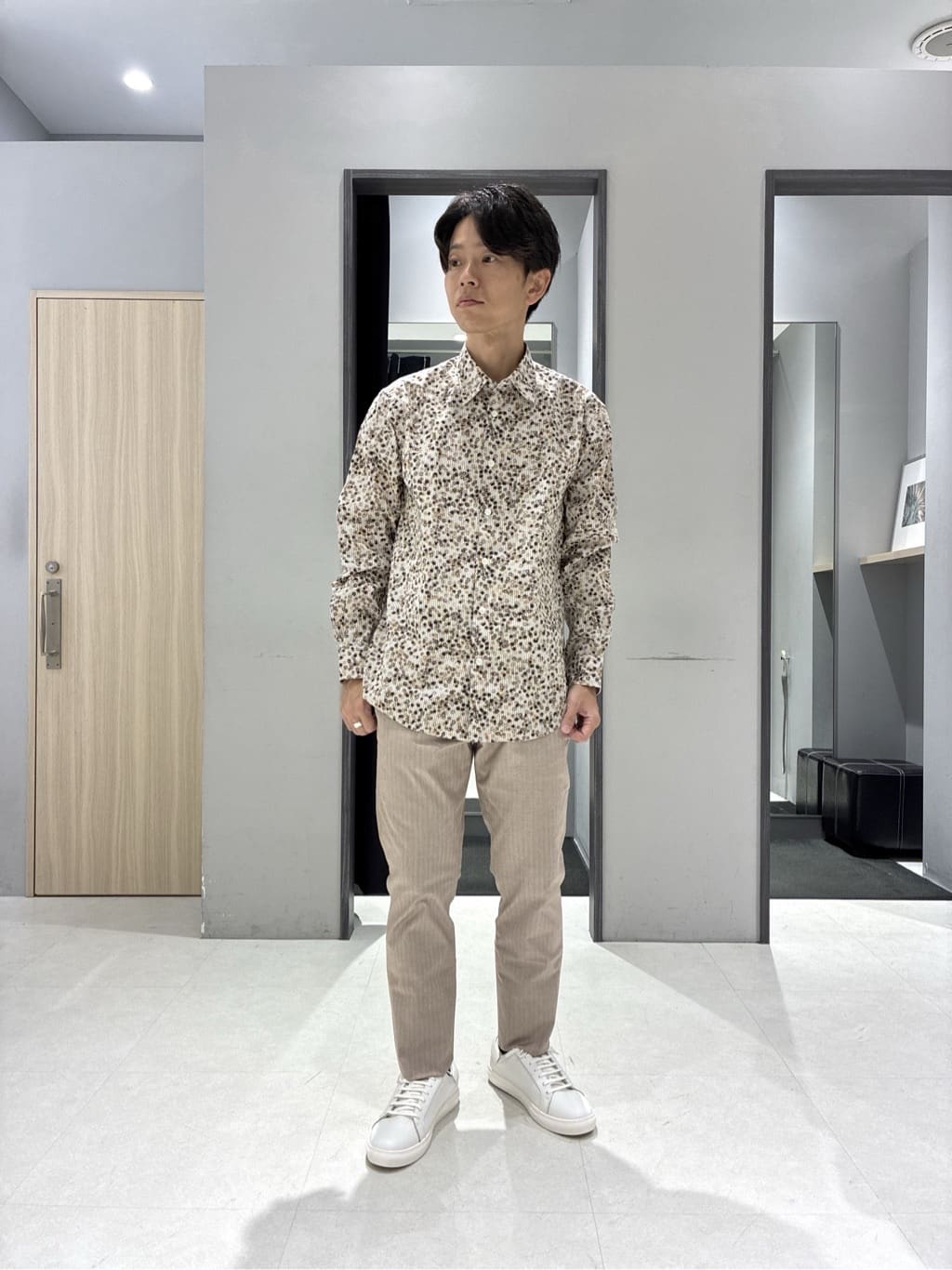 わいずみさんの「TAKEO KIKUCHI｜ストライプ小花 長袖シャツ」を使ったコーディネート