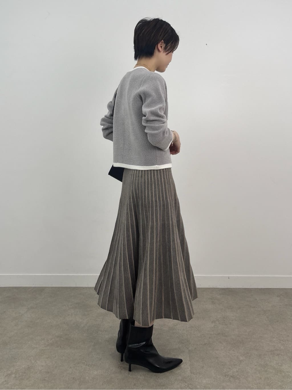 kanaeさんの「INDIVI｜【名品／撥水／抗菌防臭】ショート丈リサイクルダウンコート」を使ったコーディネート