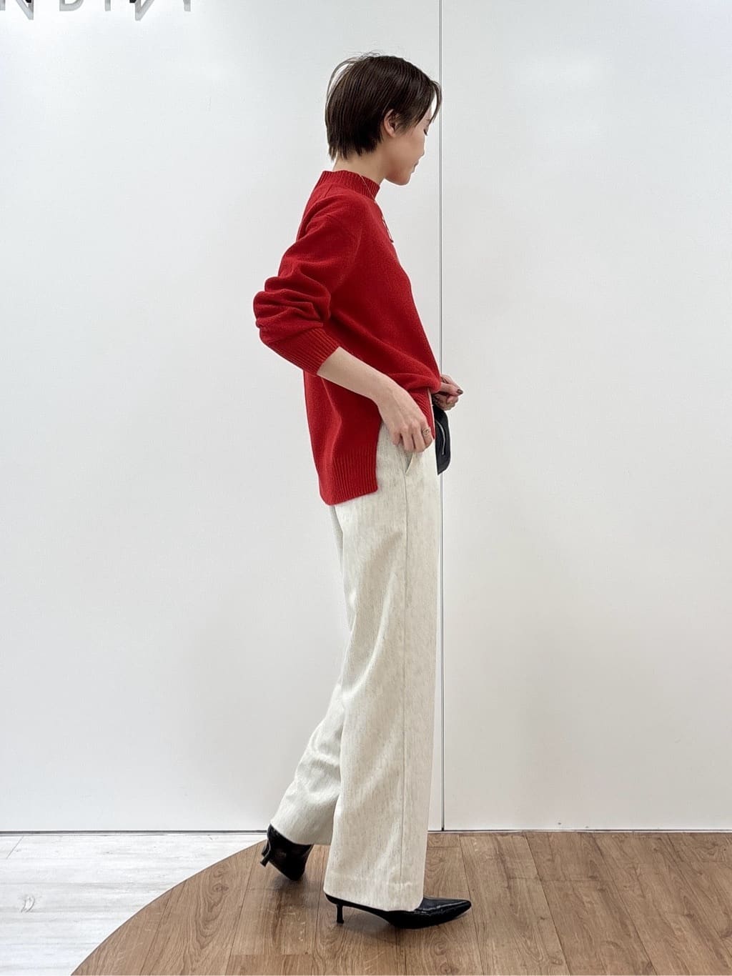 kanaeさんの「INDIVI｜【褒められパンツ／ウール混】ウォームウール ワイドパンツ」を使ったコーディネート