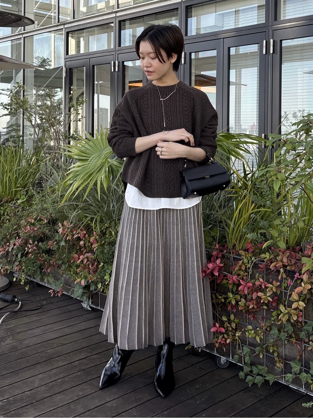 kanaeさんの「INDIVI｜【洗える】ケーブルデザイン ラウンドヘムニット」を使ったコーディネート