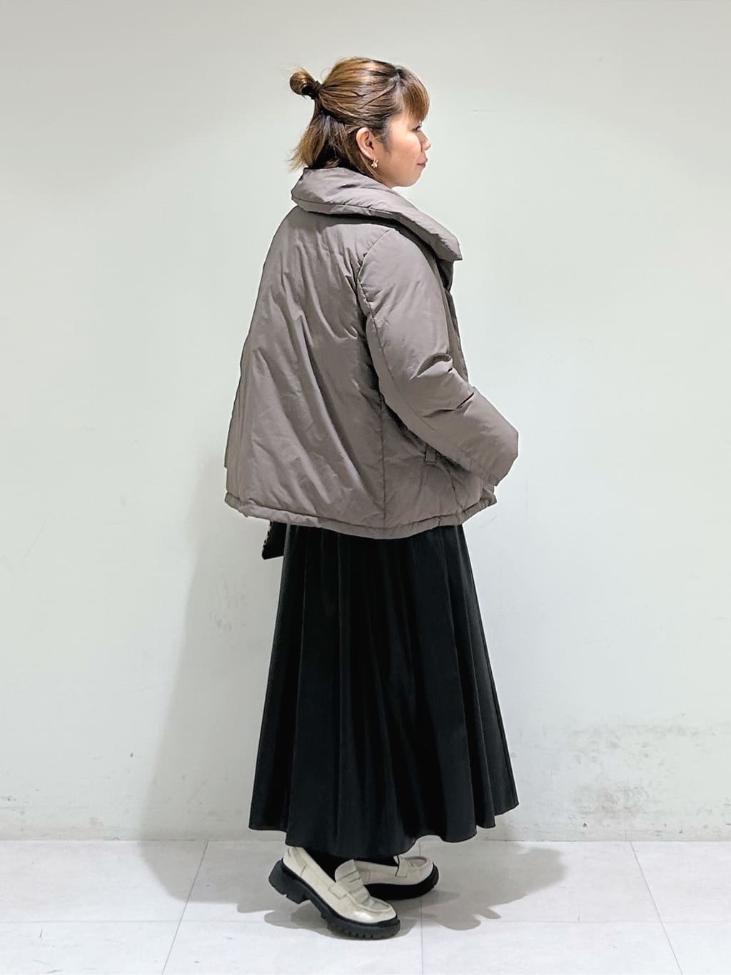 tsuyuさんの「INDIVI｜【撥水／洗える／デザイン衿】ステッチレス ショートダウンコート」を使ったコーディネート