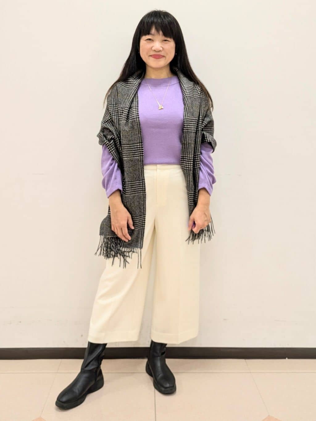 ともさんの「UNTITLED｜【きれいめ/洗える】ラメ入りワイドボートネックニット」を使ったコーディネート