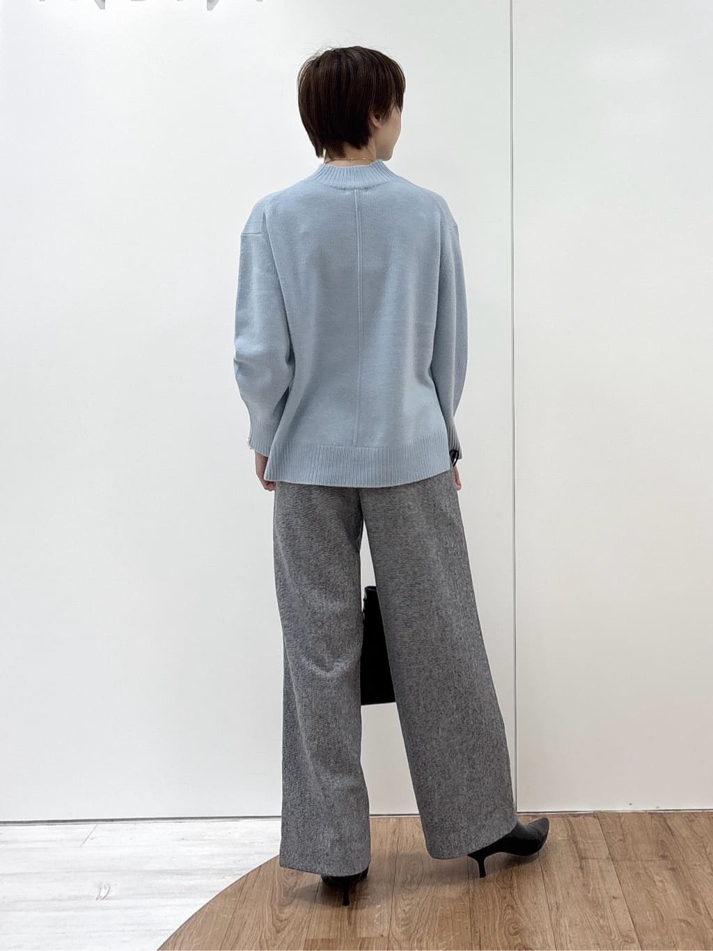 kanaeさんの「INDIVI｜【冬ニット人気NO．1！／カシミヤ混】ミドルゲージハイネックニット」を使ったコーディネート