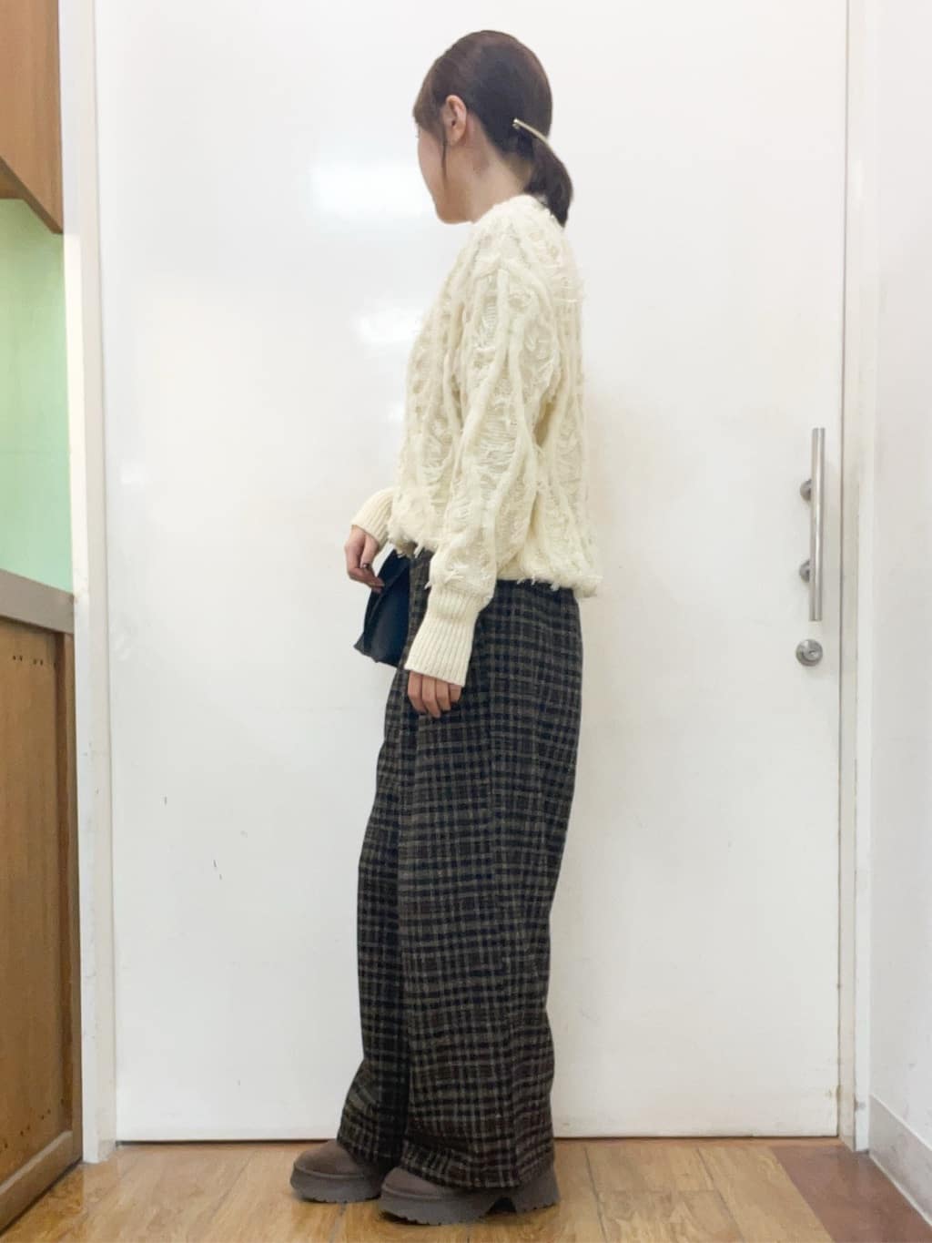 sakiさんの「SHOO･LA･RUE｜【S-LL】大人も着やすいシックなカラー 主役級フリンジニット」を使ったコーディネート