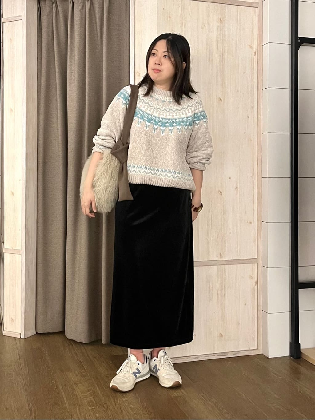 aiさんの「THE SHOP TK｜上品さと少しの遊び心を モール求心柄ニット」を使ったコーディネート