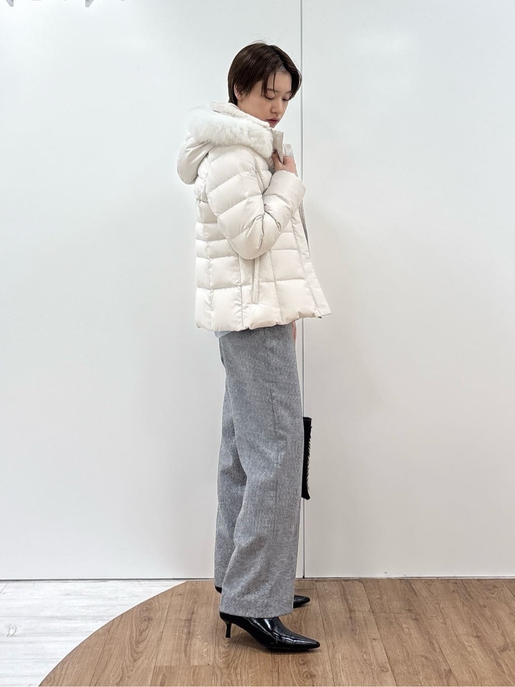 kanaeさんの「INDIVI｜【冬ニット人気NO．1！／カシミヤ混】ミドルゲージハイネックニット」を使ったコーディネート