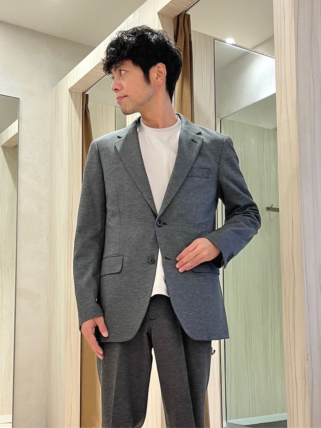 URAさんの「TAKEO KIKUCHI｜カシミヤブレンド ビーバー調ピンヘッドスタンドカラーコート」を使ったコーディネート
