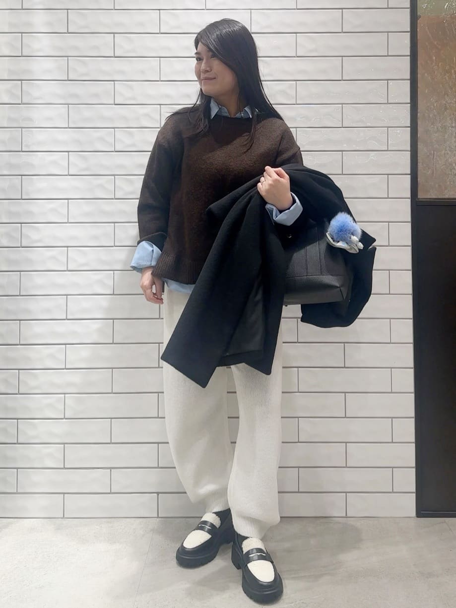 Minさんの「OPAQUE.CLIP｜カシミヤブレンドウールチェスターコート」を使ったコーディネート