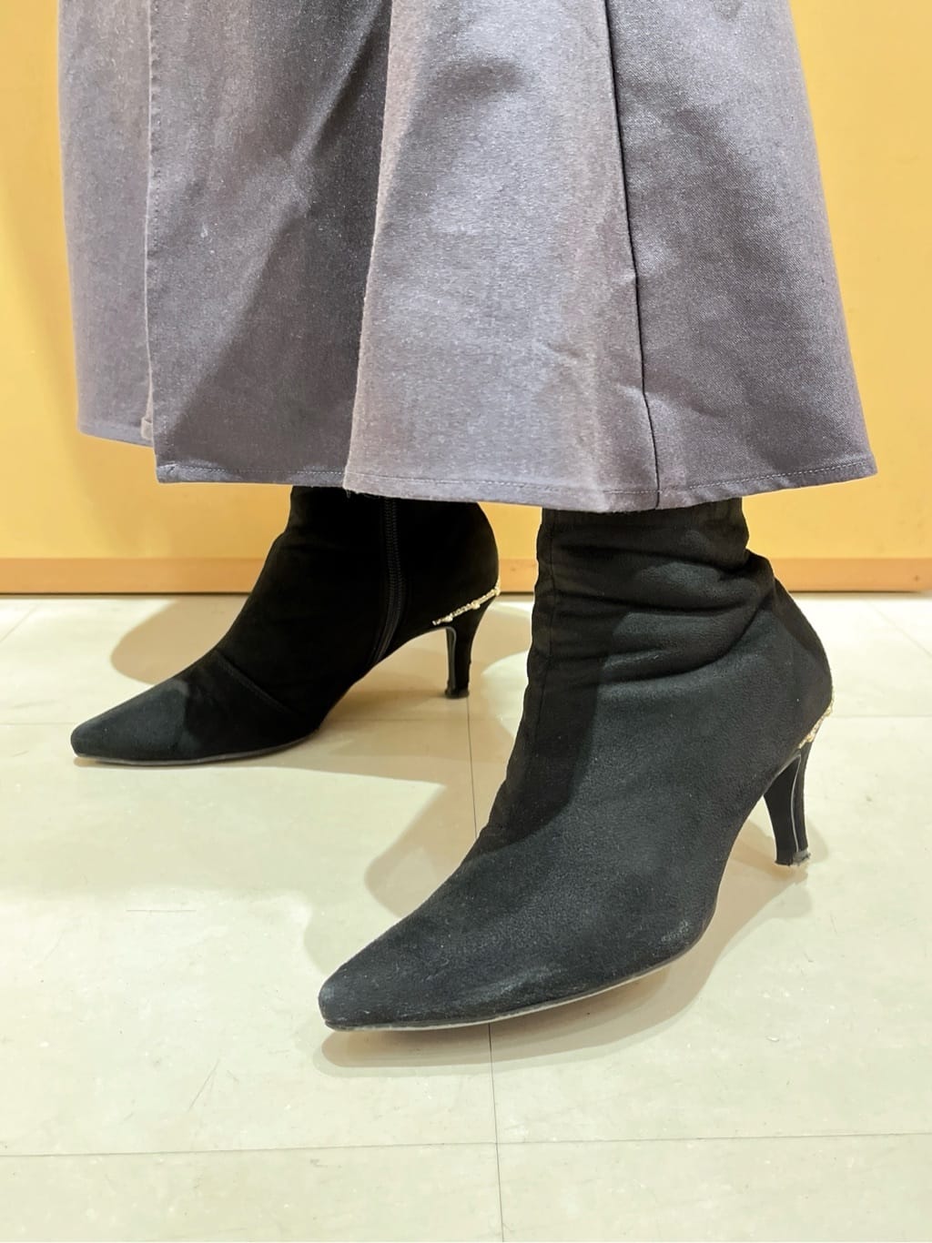 このかさんの「ESPERANZA｜ジュエルヒールショートブーツ」を使ったコーディネート